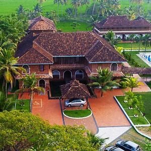 Kumarakom Heritage Resort